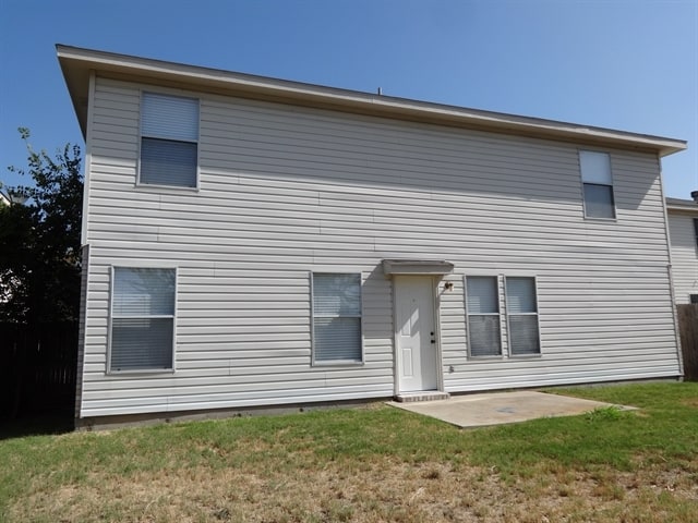 Building Photo - 4301 Meadowknoll Dr