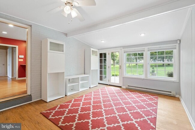 Building Photo - 120 Walker Rd