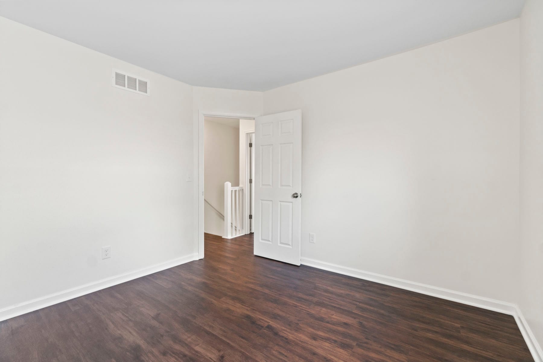 Building Photo - 6981 Bennell Dr