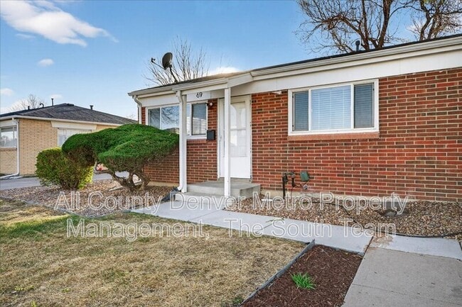 Building Photo - 69 Del Mar Cir