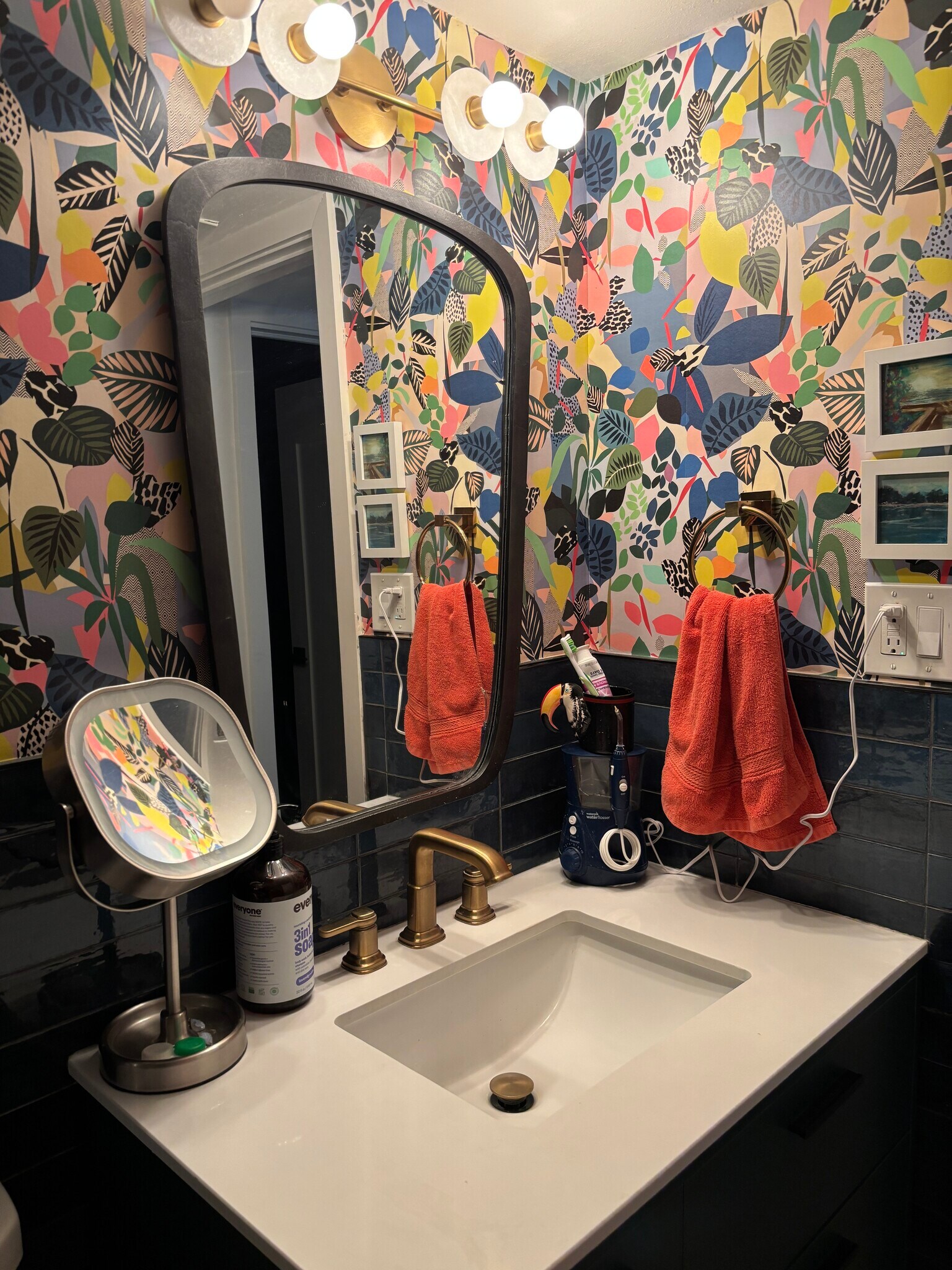 Artistic touches - 7665 Sun Island Dr S