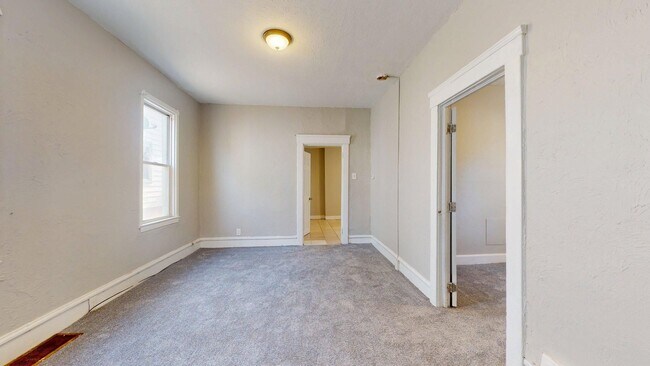 Building Photo - 3523 Walton Ave