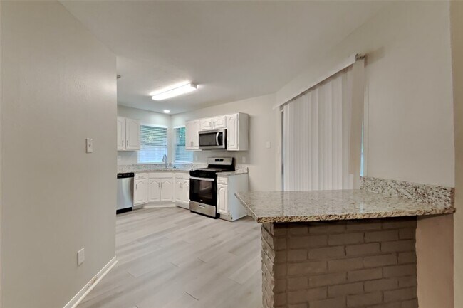 Building Photo - 22303 Mosswillow Ln