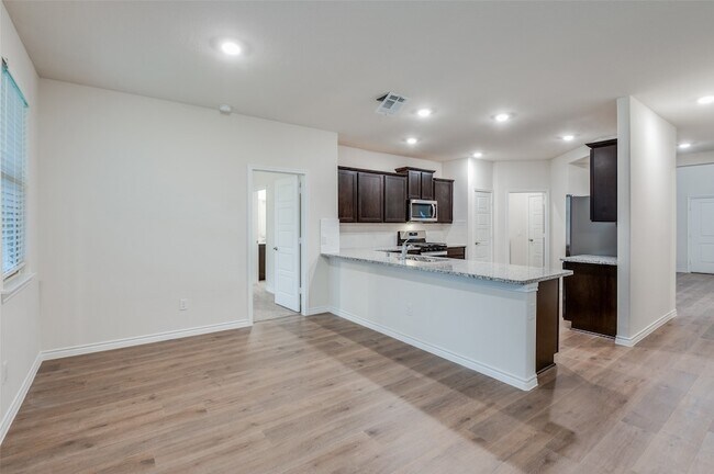 Building Photo - 4016 Moss Rd