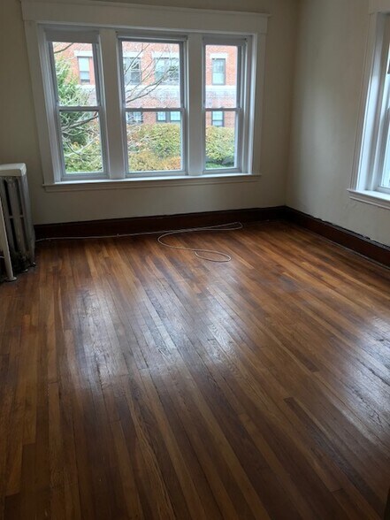 Building Photo - 116 Englewood Ave