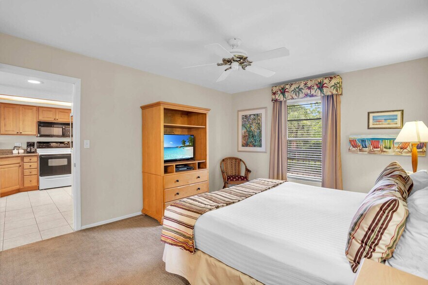 Building Photo - 600 Neapolitan Way