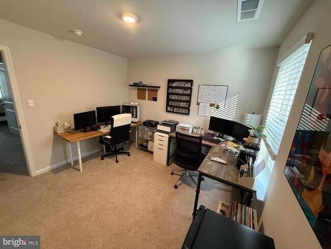 Building Photo - 24119 Hammerhead Dr