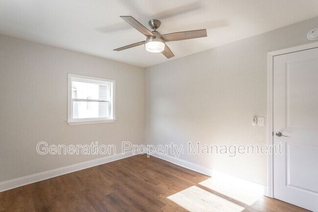 Building Photo - 1902 S Watkins St