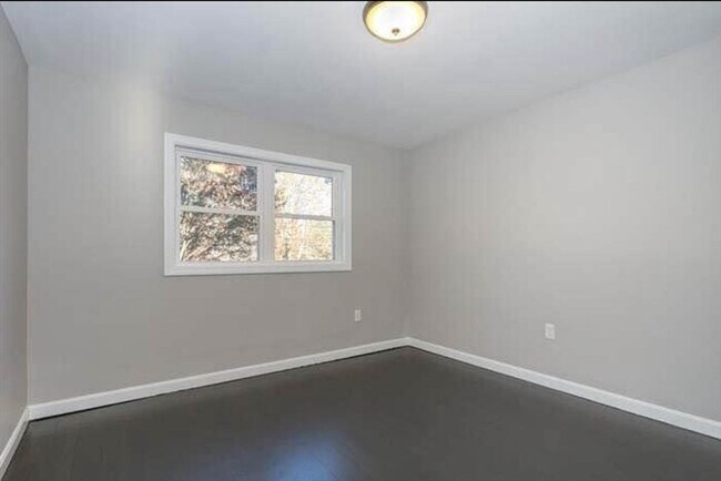 Building Photo - 115 Grove St