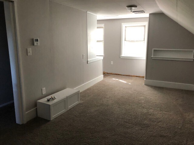Master Bed room - 1344 e Caracas ave
