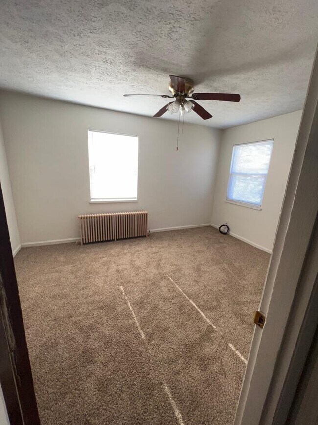 Building Photo - 1580 Glenbeck Ave