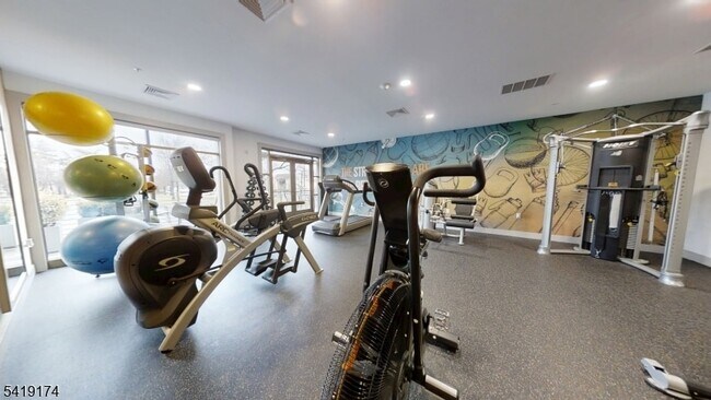 Building Photo - 1181 Morris Ave