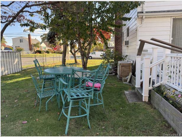 Building Photo - 1386 B St