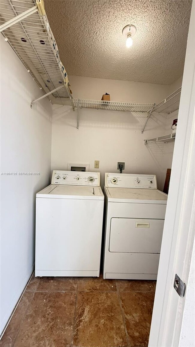 Building Photo - 9705 Hammocks Blvd