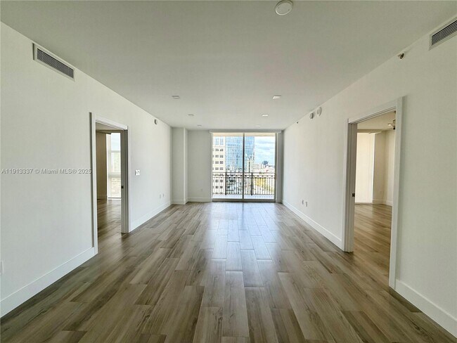 Primary Photo - 550 Okeechobee Blvd