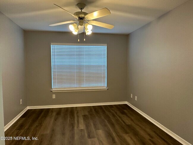 Building Photo - 1717 County Rd 220