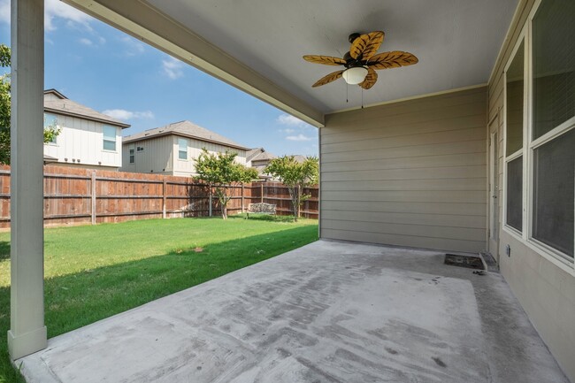 Building Photo - 3 Bedroom, 2.5 Bath Home in North Austin