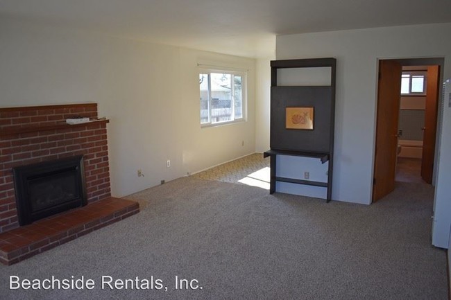 Building Photo - 2 br, 1 bath House - 11 12th St