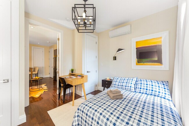 Building Photo - 1114 1st Ave