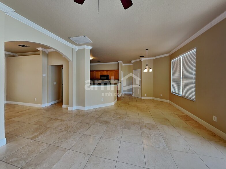 Building Photo - 239 Traditions Dr