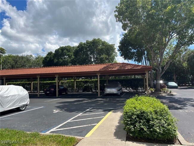 Building Photo - 8950 Colonnades Ct E