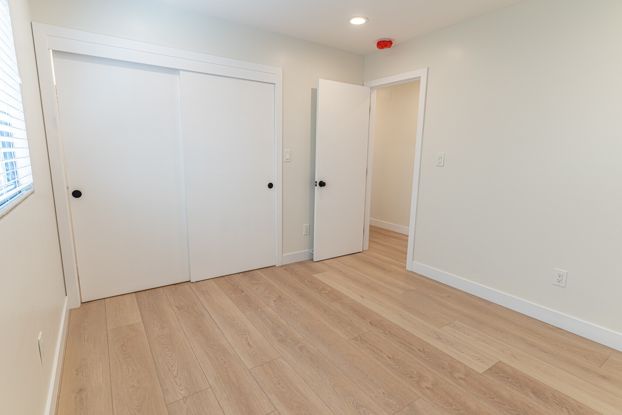 Bedroom 2 - 5430 Driftwood St