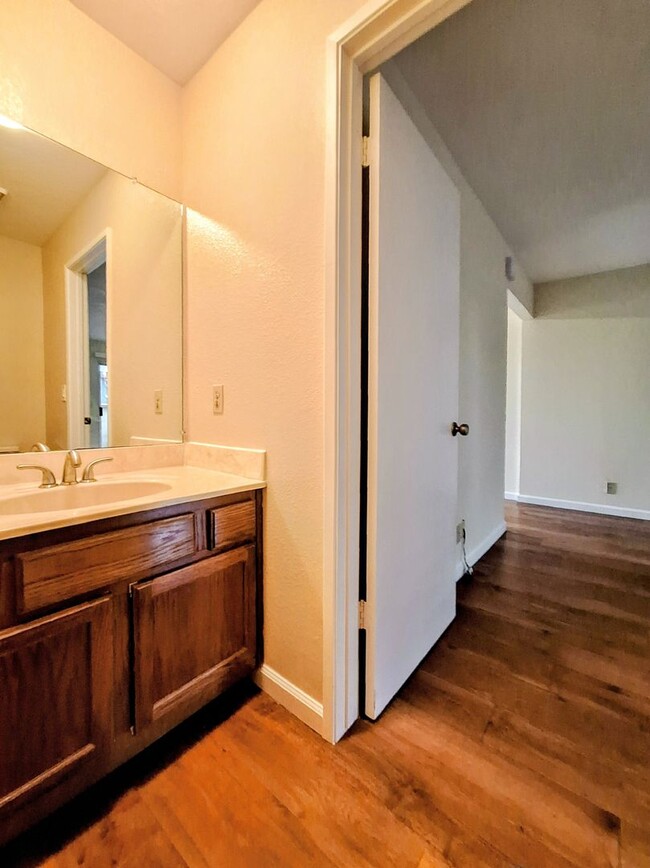 Building Photo - In-suite Bathrooms|Private Balconies & Gar...