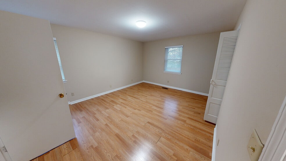 Building Photo - 3076 Speicher Cir