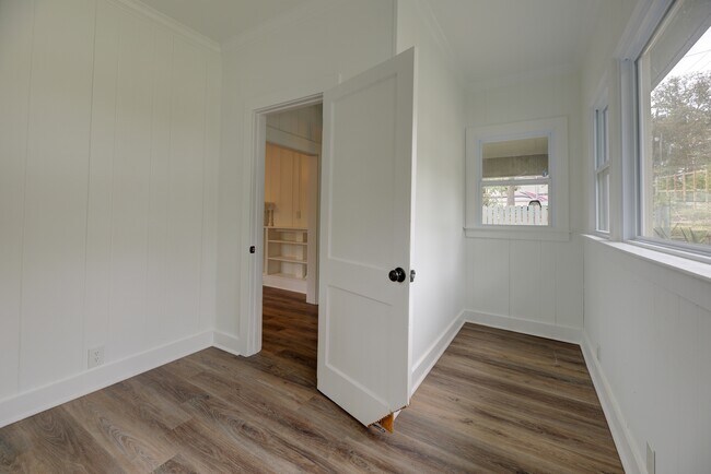 Building Photo - 65 Nason St