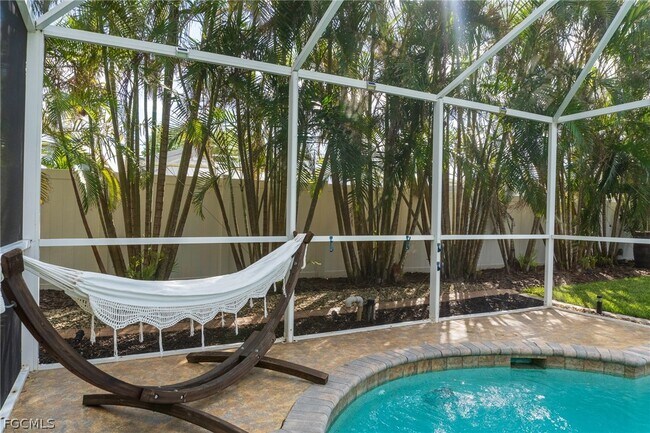 Building Photo - 2208 Viscaya Pkwy