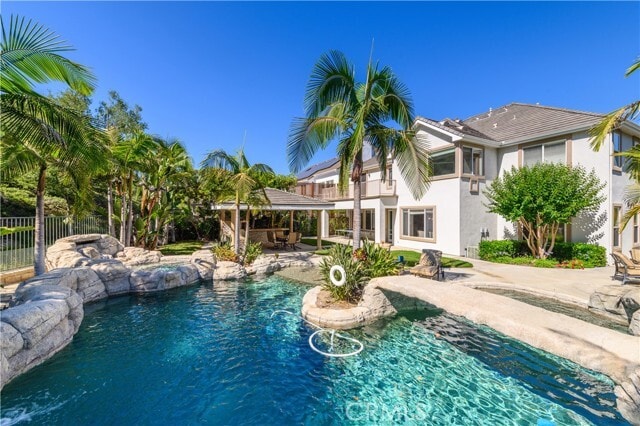 Building Photo - 21 Bent Oak