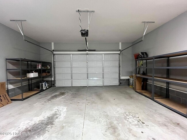Building Photo - 145 Wayland St