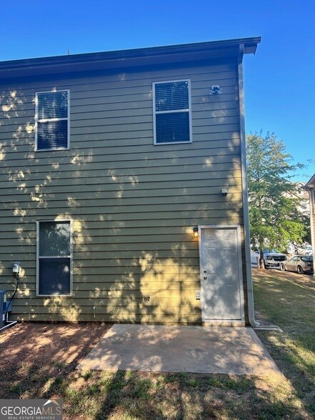 Building Photo - 3037 Bonnes Dr