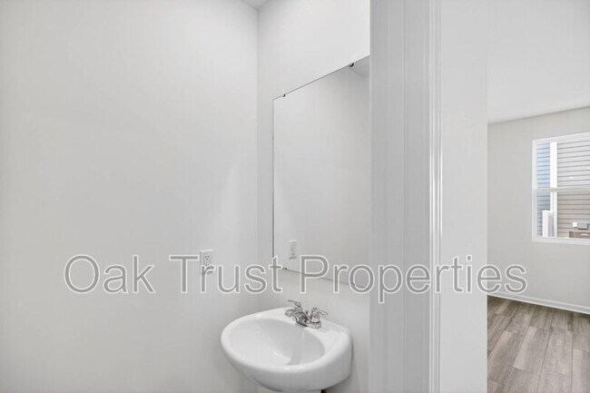 Building Photo - 502 Townsford Ln