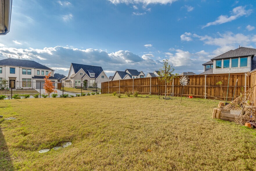 Building Photo - 3528 Hollow Pine Dr
