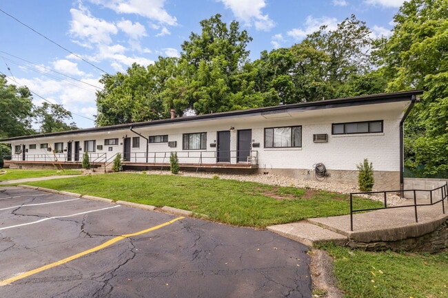 Building Photo - 2841 Cypress Way