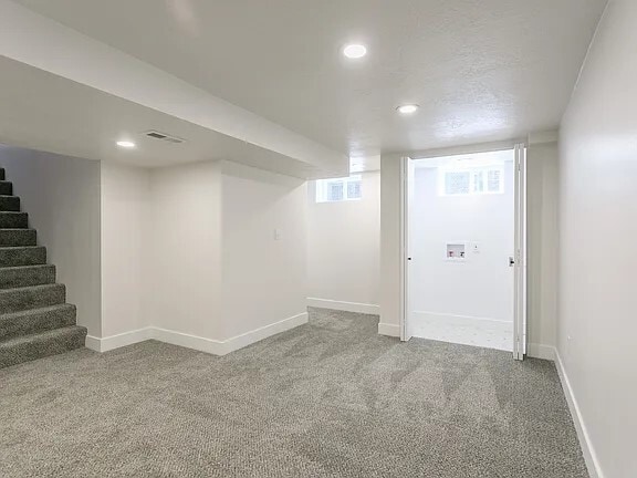 Building Photo - 348 N 200 W