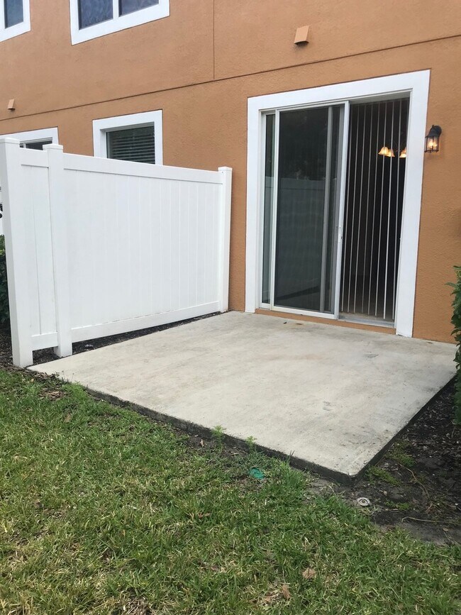 Building Photo - 2-story, 3/2.5, Lake Nona Townhome for ren...