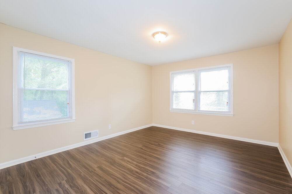 Building Photo - 3358 Creekway Dr