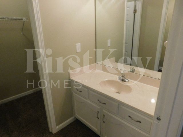 Building Photo - 2695 Laurelcrest Cove