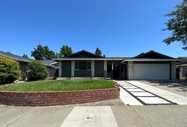 Primary Photo - 5011 Jennings Way