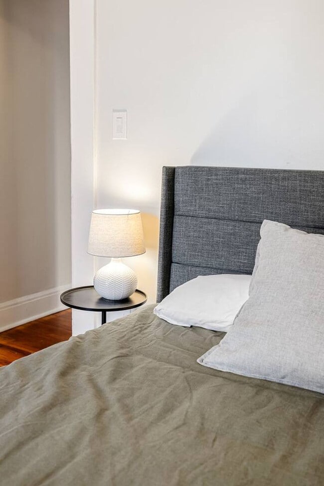 Building Photo - 1326 Broadway-SI ID1324946P