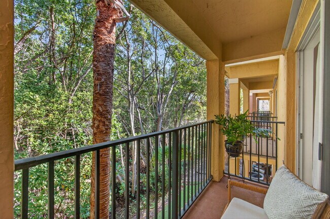 Building Photo - 1100 Scotia Dr