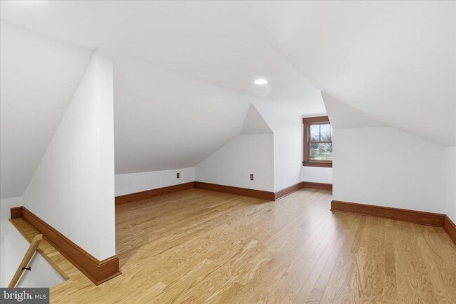 Building Photo - 2400 Valley Way