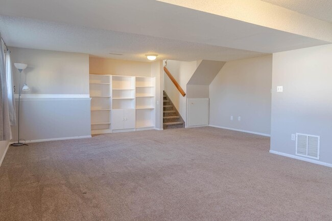 Building Photo - 7875 Chimney Terrace