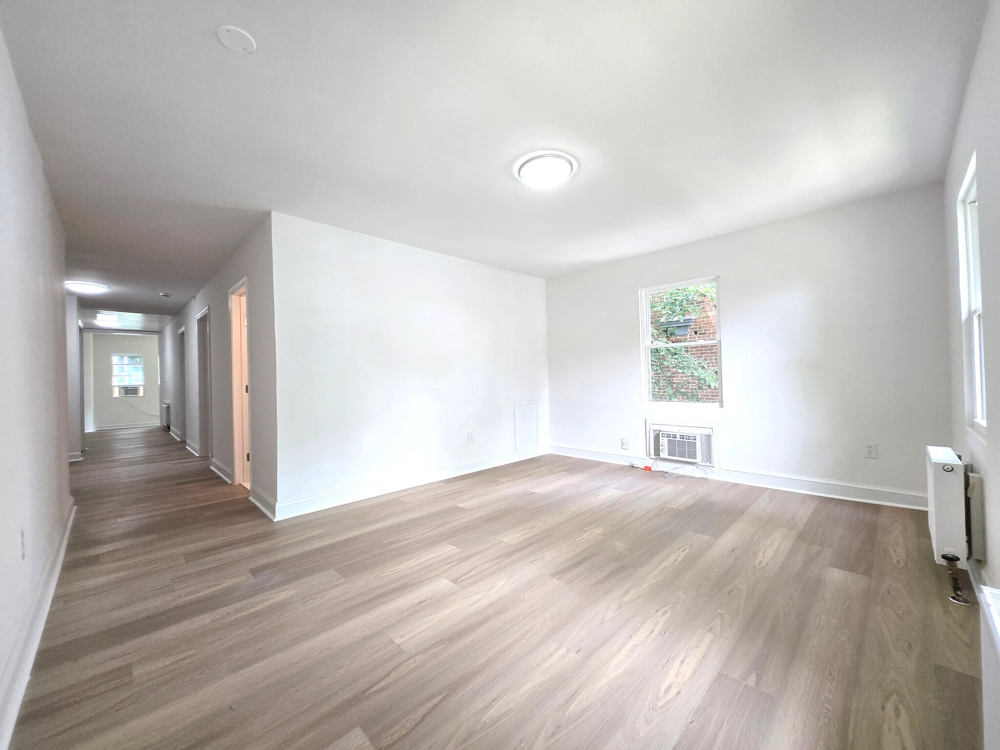 Building Photo - 4526 Avondale St