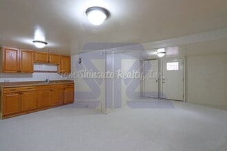 Building Photo - 1095