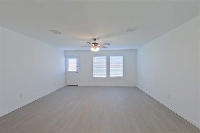 Building Photo - 1604 Parlier St