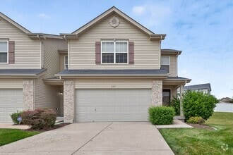 Building Photo - Charming 3-bedroom, 2-bath townhouse