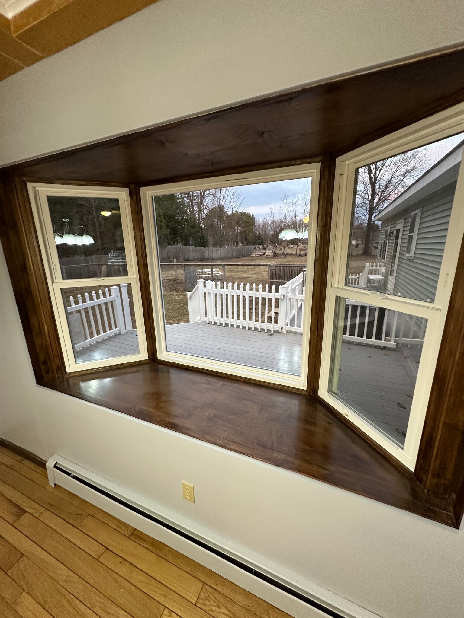 Building Photo - 6 Oakwood Ln